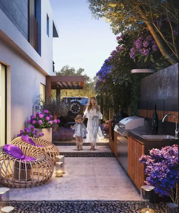Violet 4 image 7